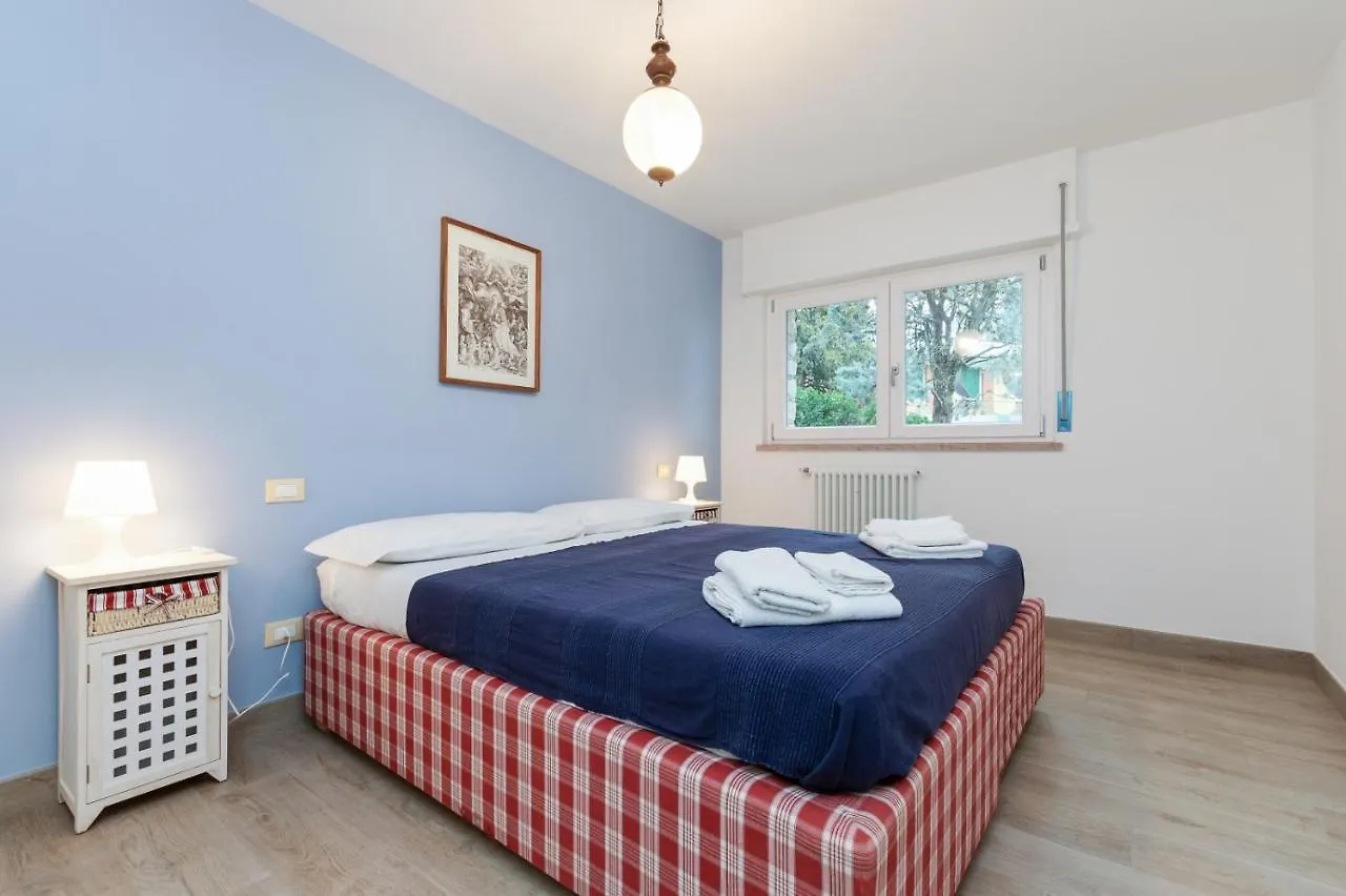 Apartment Appartamento Vittoria Garda Garda